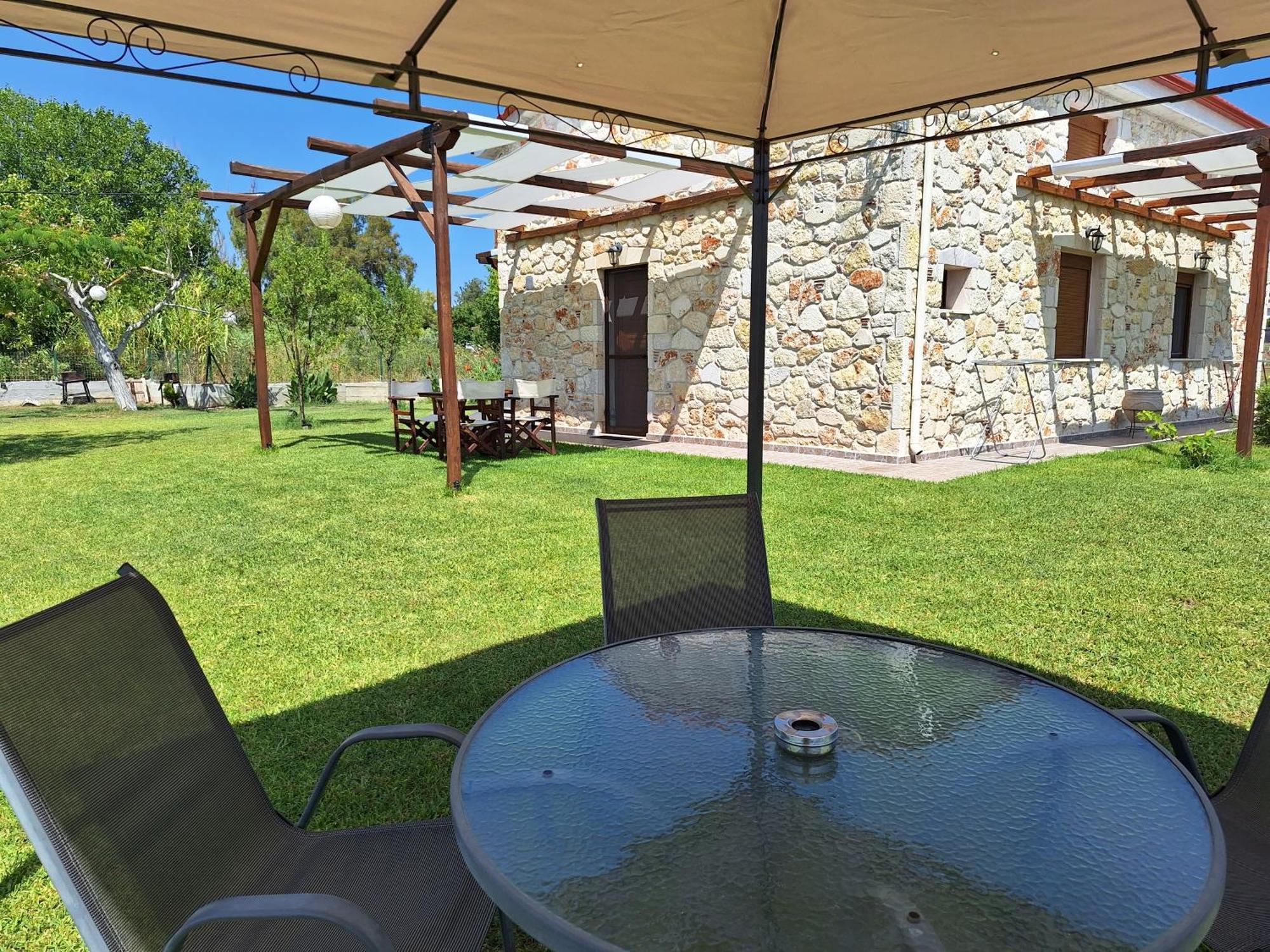 Apartmán To Petrino Spiti Posidi Exteriér fotografie
