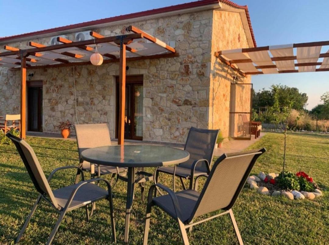 Apartmán To Petrino Spiti Posidi Pokoj fotografie